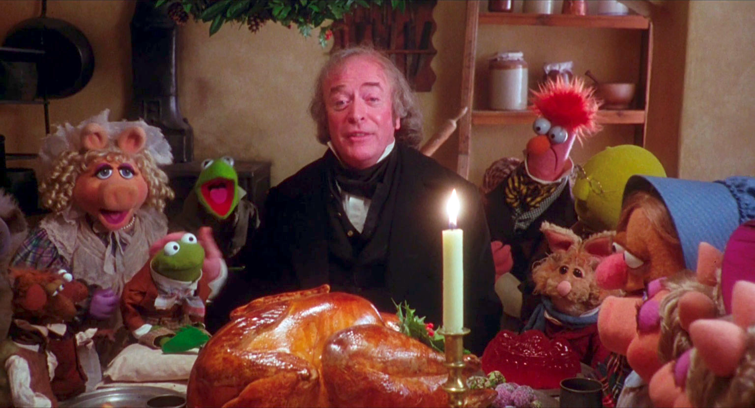 Muppets and Michael Caine have Christmas dinner